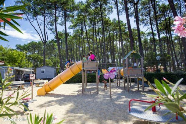 Camping Mobil 4/6 Personnes
