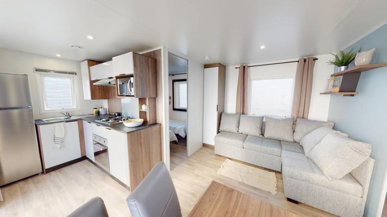 Camping Mobil 4/6 Personnes *